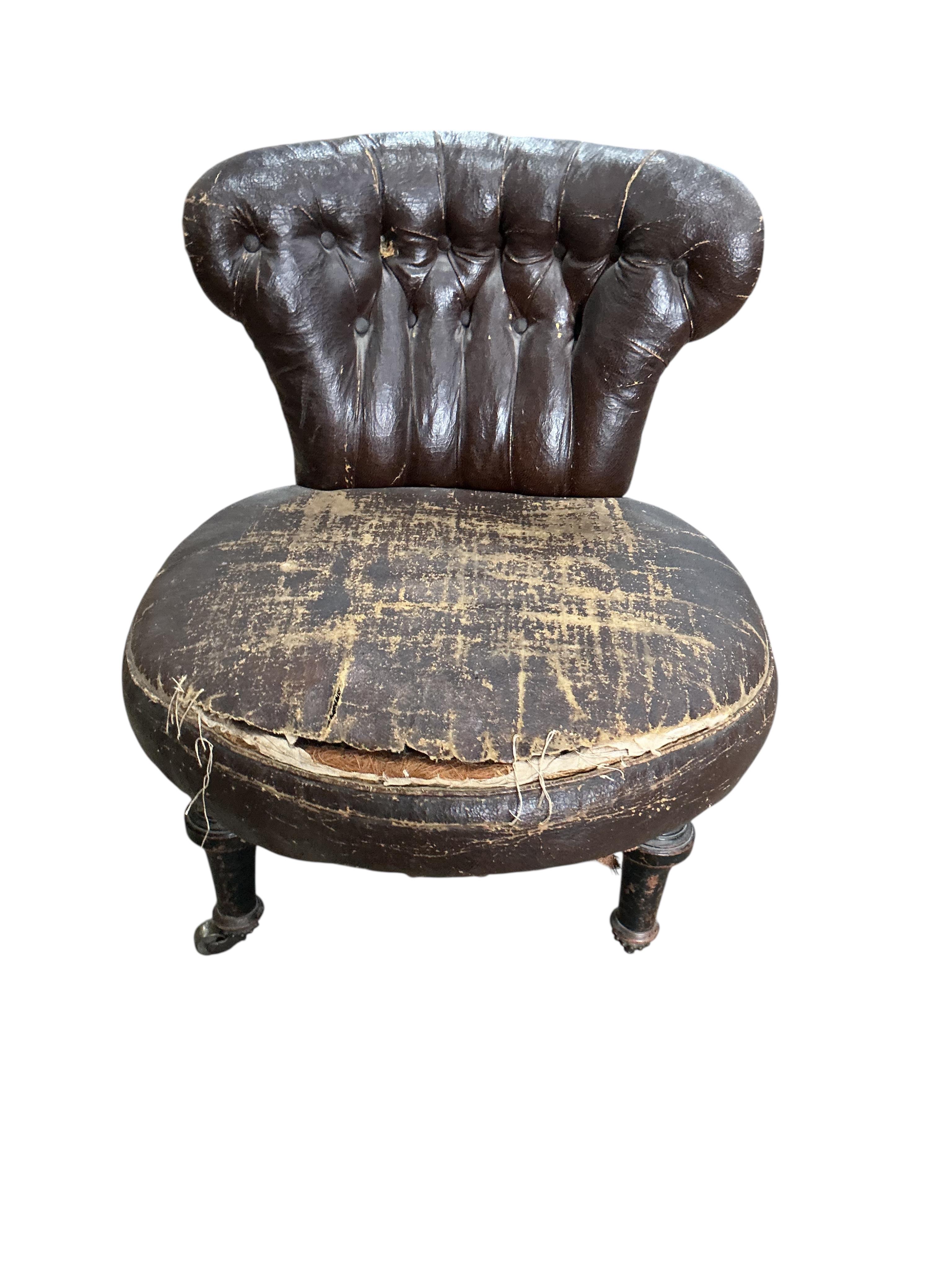 A Victorian buttoned circular seat side chair, width 60cm, depth 50cm, height 68cm